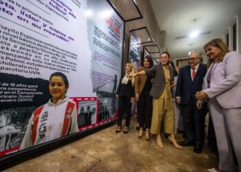 Chayito Espinoza es gloria de México en el mundo, y prueba viviente de la grandeza de nuestro estado: Rocha Moya