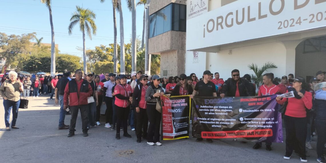 Maestros de la zona norte de Sinaloa se manifiestan en contra de la reforma a la Ley del ISSSTE – NR | NOTICIAS
