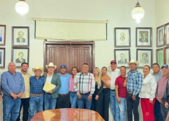 Toman protesta a nuevos síndicos municipales de El Fuerte