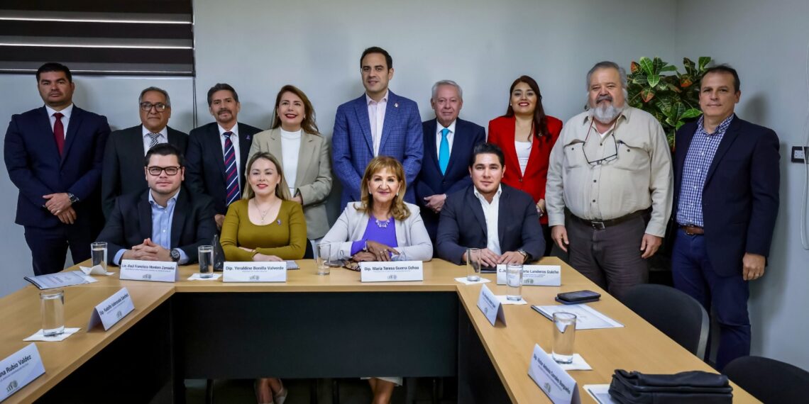 Presentan ante Diputados, avances del crédito por 2,300 mdp y licitación del programa de obras