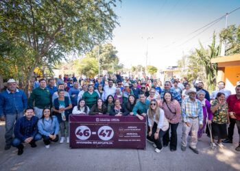 Juan de Dios Gámez entrega obras con sentido social en Costa Rica