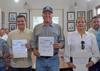 Ayuntamiento de El Fuerte e ICATSIN firman convenio para fortalecer la Capacitación y el Desarrollo Comunitario.