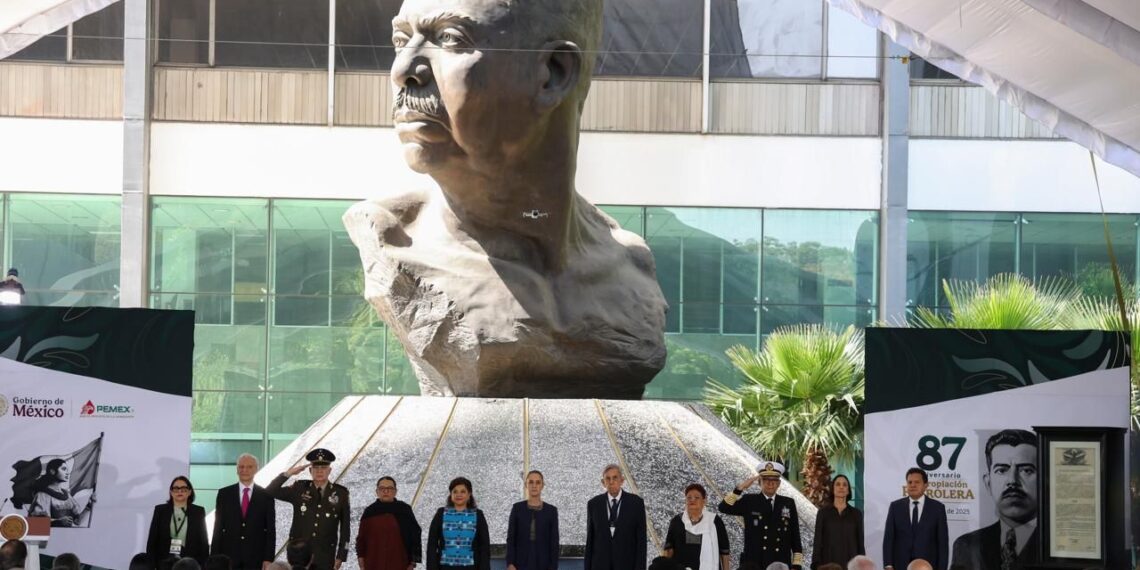 “Hoy comienza la integración vertical de Pemex”: Presidenta Claudia Sheinbaum firma decreto para la publicación de leyes secundarias en materia energética en el DOF