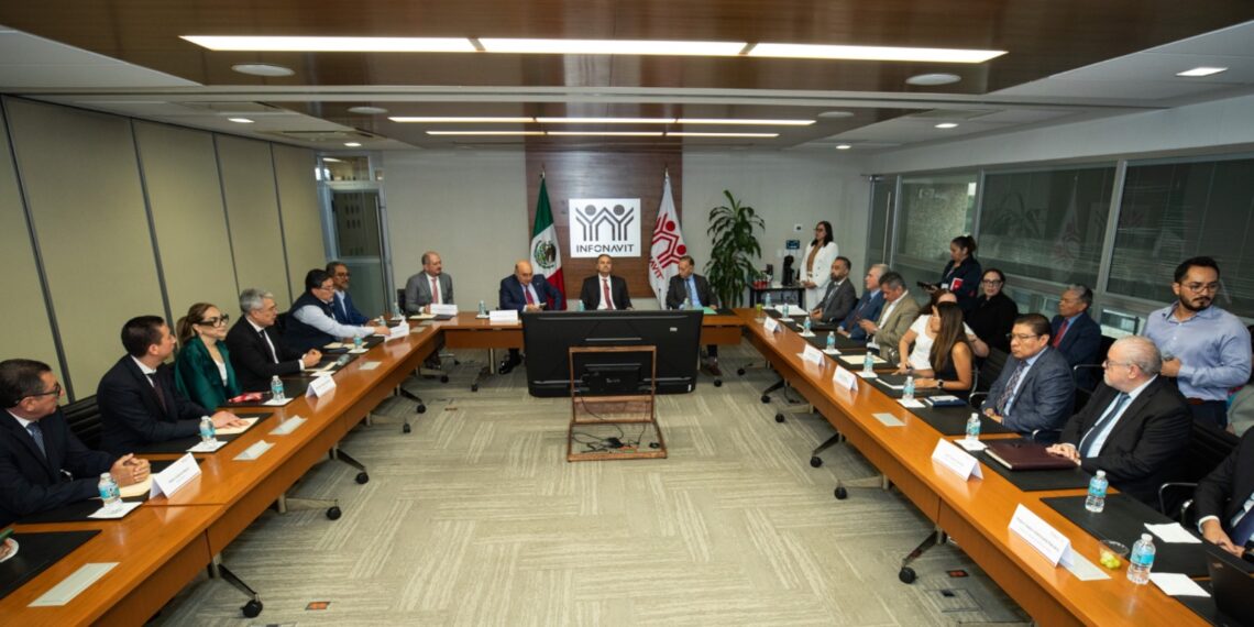 ¡Es oficial! Constituye legalmente empresa constructora del Infonavit