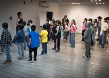 Niños disfrutan de un viernes temático en la granja con actividades educativas en el Instituto MIA