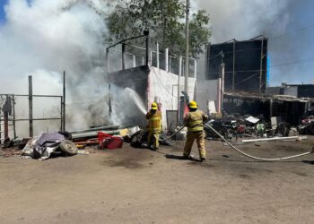 Reportan incendio en un lote baldío en Culiacán – NR | NOTICIAS