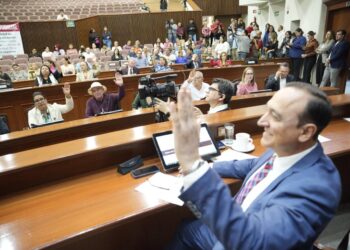 Congreso crea comisión especial que vigilará el crédito de los 2 mil 300 MDP