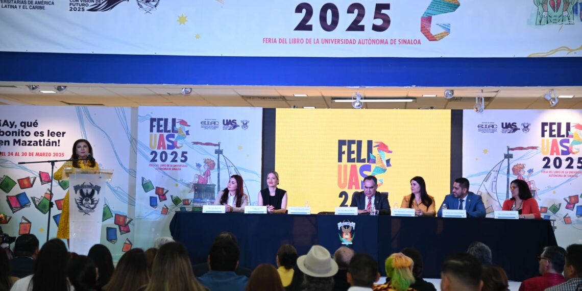 Con la presencia de universidades de 6 diferentes países, 34 casas editoriales y más de 125 actividades, dio inicio la Feria del Libro FeliUAS 2025 en Mazatlán