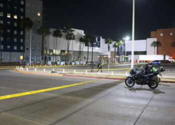 Encuentran cabeza humana con mensaje en plaza comercial en Culiacán