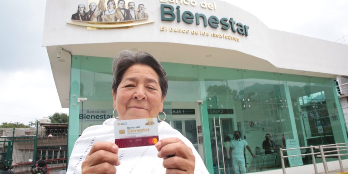 Estas son las iniciales que hoy podrán recibir la pensión bienestar adultos mayores