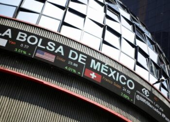 Bolsa Mexicana de Valores cae 1.2% en su apertura arrastrada por los aranceles de Trump