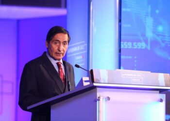 Rogelio Ramírez de la O renuncia a la SHCP; llega Edgar Amador