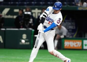 Shohei Ohtani conecta jonrón en Japón, su primero de la temporada, y lidera ofensiva de Dodgers en triunfo ante Cachorros