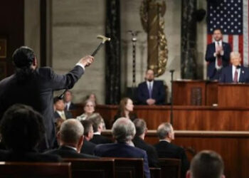 Democrátas interrumpen a Trump con abucheos durante su discurso en el Congreso