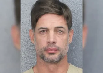 William Levy deberá pagar fianza para salir de la cárcel; revelan VIDEO del actor esposado