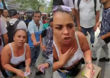 En un tris gringo pierde 70 mil pesos en el juego de la bolita | VIDEO