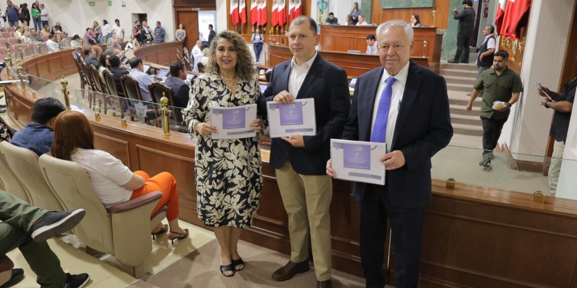 Diputados del PAS presentan Informe Legislativo del Primer Período de Ejercicio Constitucional