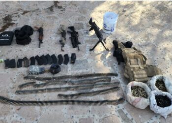 Tras agresión a militares, aseguran vehículos, armas y municiones en Culiacán