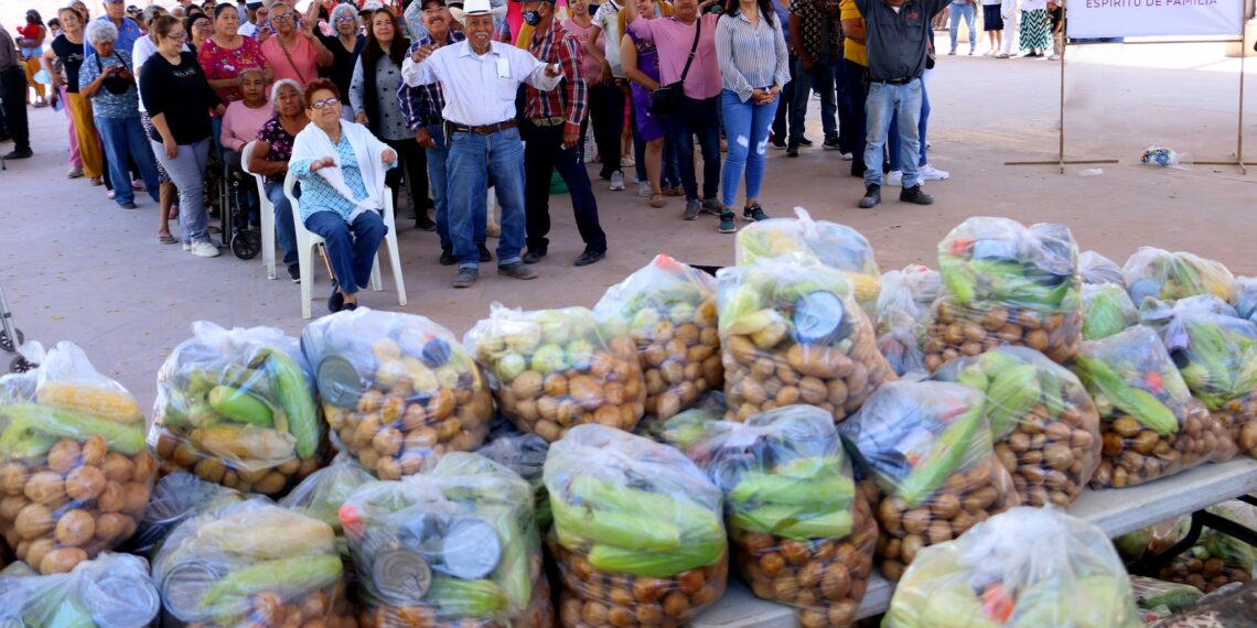 Valle del Carrizo es beneficiado con el programa “Cuaresma DIFerente” en Ahome