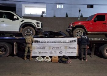 Aseguran vehículos, armas, municiones y droga en Choix y Sinaloa municipio