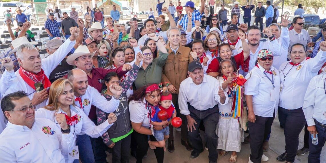 Dialogan autoridades y ciudadanos sobre Pueblos originarios y afrodescendientes en El Jitzámuri