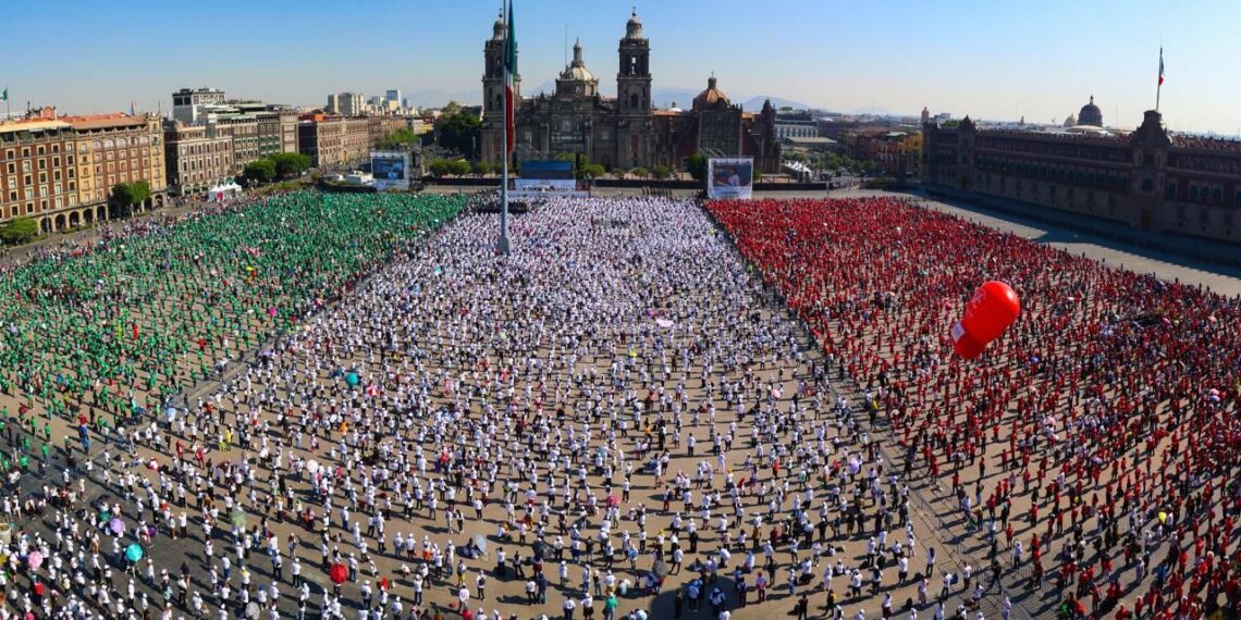En México construimos paz y prosperidad: Presidenta Claudia Sheinbaum inicia la Clase Nacional de Boxeo en todas las plazas públicas del país