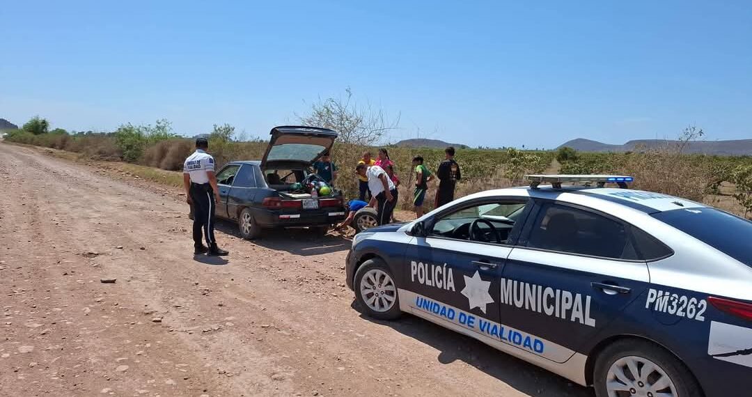 Agentes de Tránsito refuerzan seguridad vial en playas de Ahome durante Semana Santa 2025