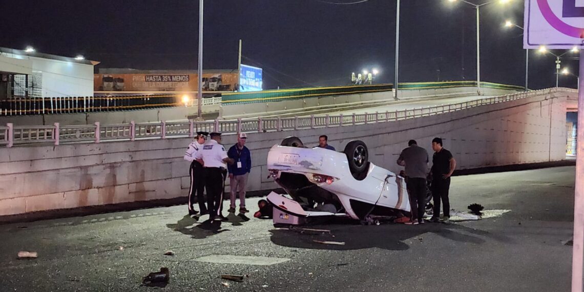 Un hombre resulta lesionado tras volcadura en puente de Culiacán