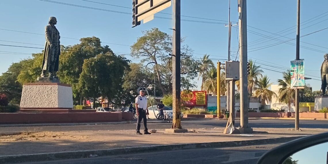 Agentes de Vialidad refuerzan vigilancia en semáforos, Culiacán