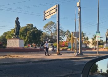 Agentes de Vialidad refuerzan vigilancia en semáforos, Culiacán