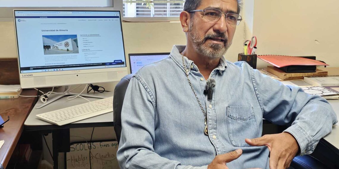 Investigador de la UAS realizará una estancia posdoctoral en la Universidad de Almería, España, para estudiar el cultivo y comercialización del tomate