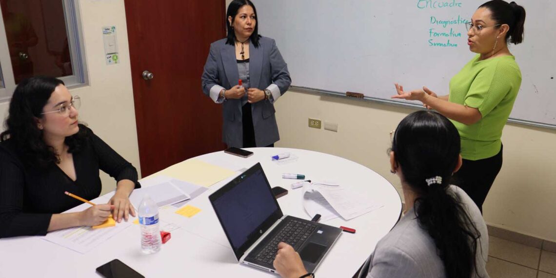 La UAS prepara a docentes de cara a la Evaluación para la Certificación en los estándares de competencia en la Facultad de Ingeniería Culiacán