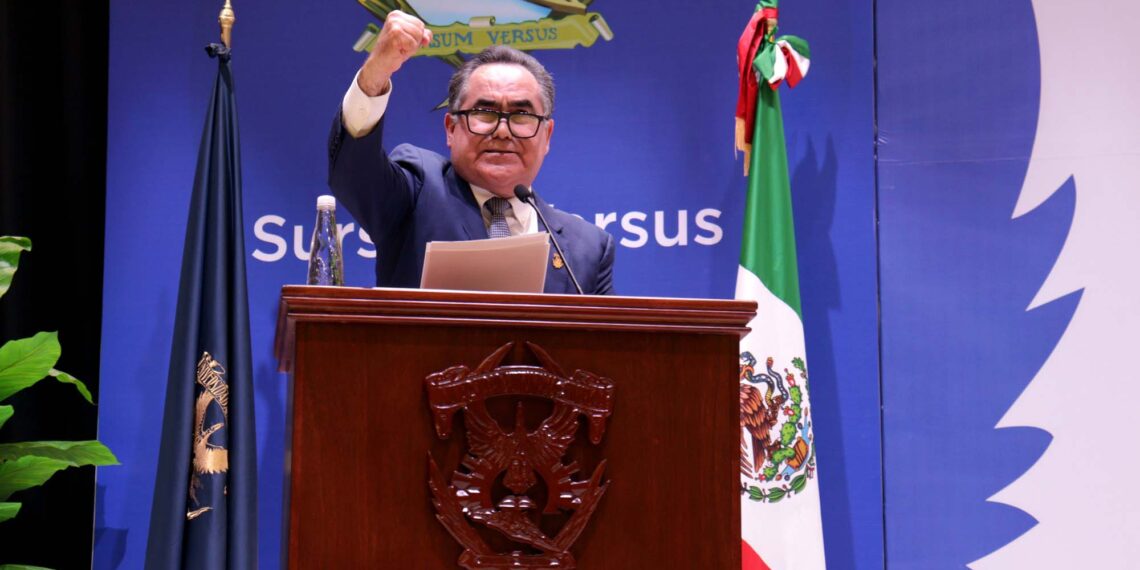 La comunidad universitaria ratifica de manera unánime su apoyo y con sentimiento de orgullo al doctor Jesús Madueña por su visión humanista