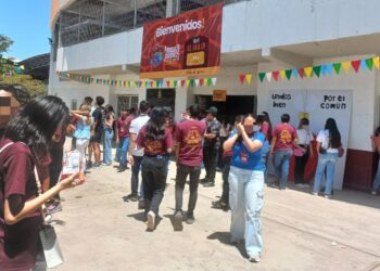 Alrededor de 500 jóvenes asisten a la Pascua Juvenil 2025 en Los Mochis – NR | NOTICIAS