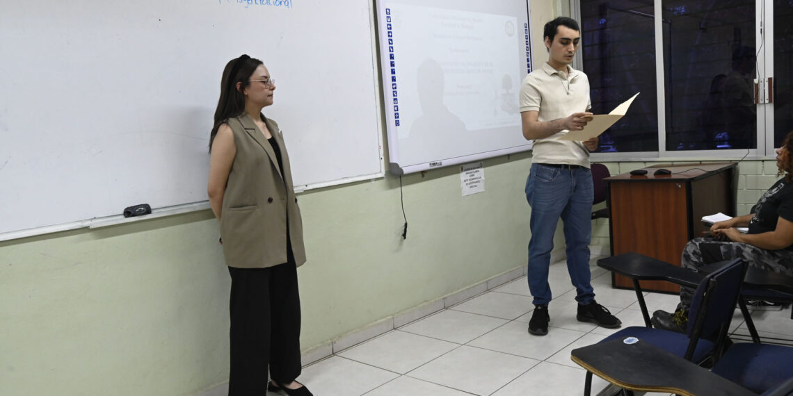 Maestranda de la UAS propone el uso de las cáscaras del camarón para tratar aguas negras, a partir del polisacárido llamado quitosano