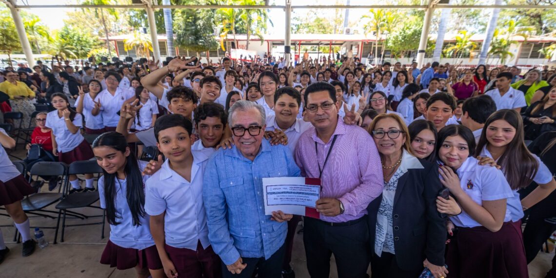 La inclusión educativa está encaminada a formar buenas y buenos ciudadanos: Gobernador Rubén Rocha