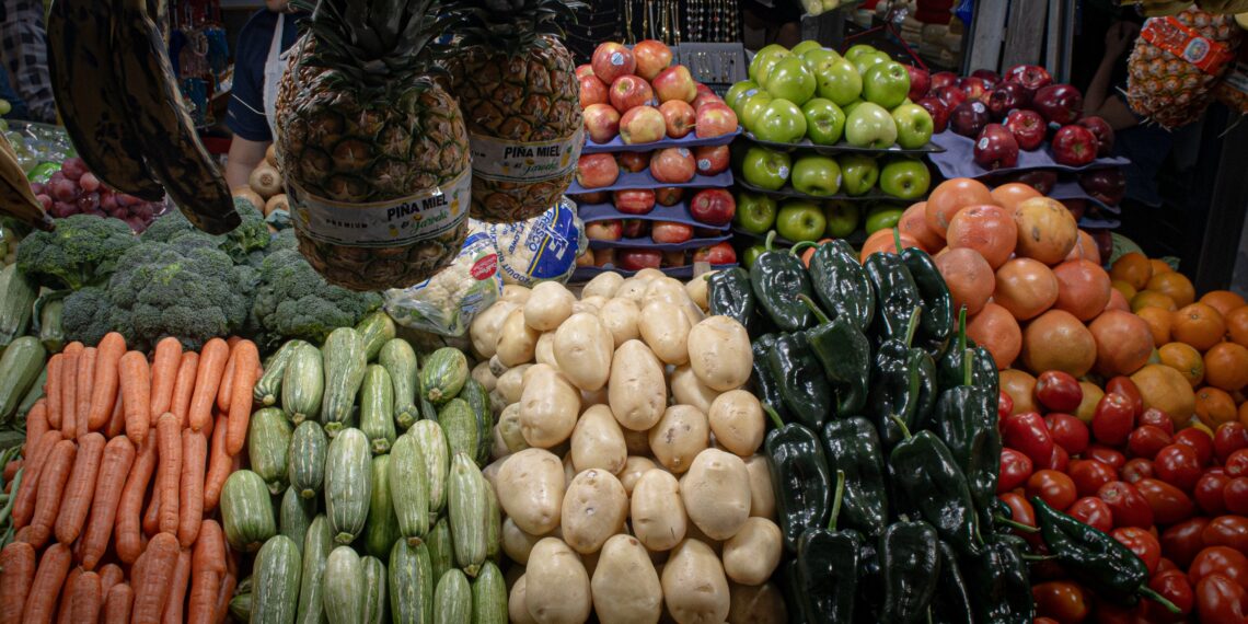 Locatarios del Mercado Gustavo Garmendia invitan a consumir productos frescos en Cuaresma