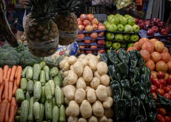 Locatarios del Mercado Gustavo Garmendia invitan a consumir productos frescos en Cuaresma