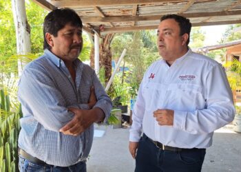 José Francisco Pérez Mier inicia recorrido en la zona rural de Ahome.