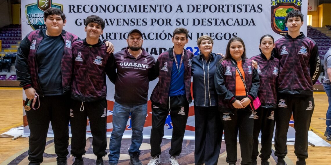 Guasave hace historia en Juegos CONADE; la alcaldesa entrega reconocimientos a los deportistas