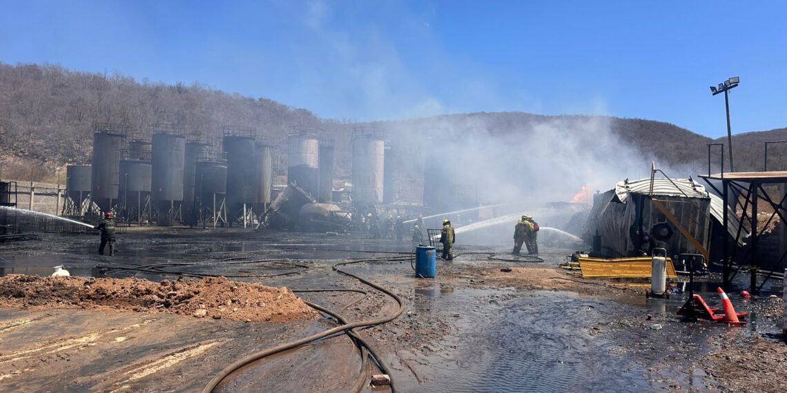 Protección Civil ya resguardó la zona donde estalló un polvorín en El Chilillo, Mazatlán