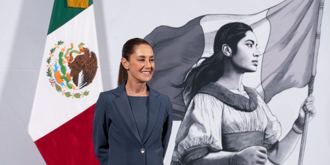 Inicia Red Nacional de Tejedoras de la Patria con el objetivo de que las mujeres nos protejamos entre todas: Presidenta Claudia Sheinbaum
