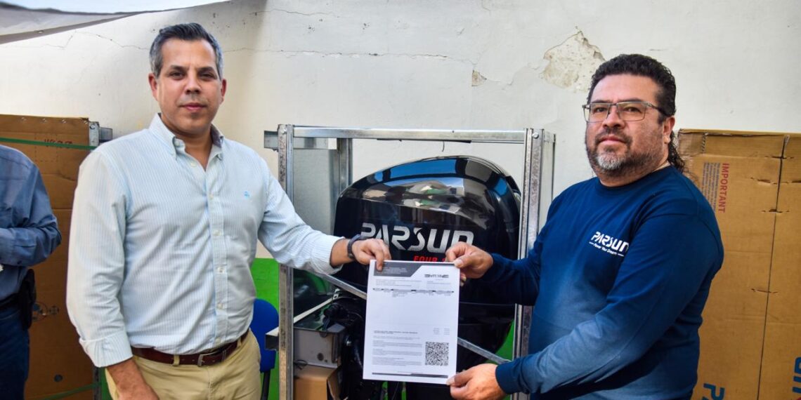 Pescadores ahomenses reciben apoyo con motores marinos con valor aproximado a 1.6 mdp