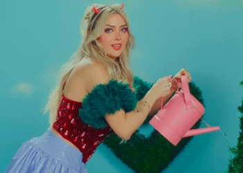 AriGameplays debuta como cantante con “Pilates” y se convierte en Aria Bela