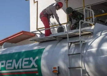 Robo de combustible a Pemex, principal medio de financiamiento de cárteles: DEA