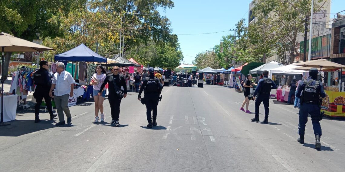 Policía Preventiva refuerza seguridad en el “Gran Bazar” de Culiacán con recorridos disuasivos