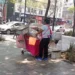 Expuesta en redes: Vendedora de elotes en la Alameda los hierve con agua no apta para consumo