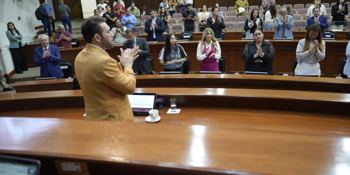 Congreso recuerda a Javier Valdez con un minuto de aplausos a ocho años de su asesinato