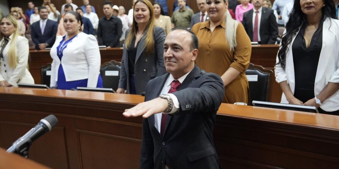 Congreso toma protesta a Antonio Menéndez de Llano como Alcalde de Ahome