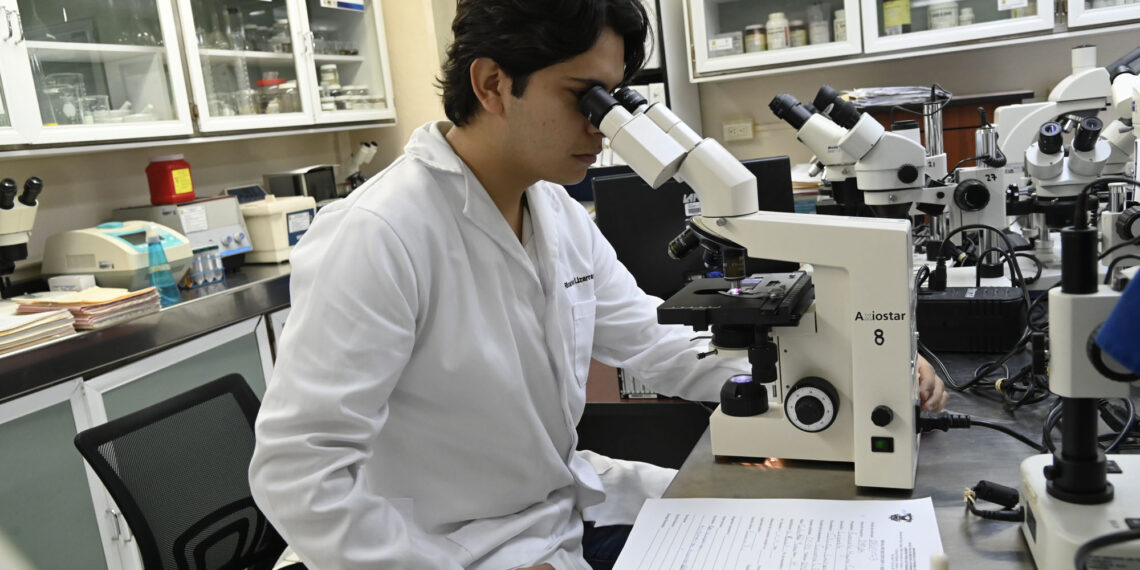 La desparasitación es fundamental para evitar enfermedades zoonóticas en los animales y en los humanos: especialista de la UAS  